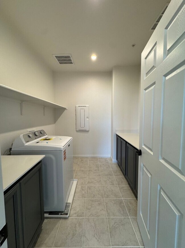 Building Photo - 7602 Afonso Wy
