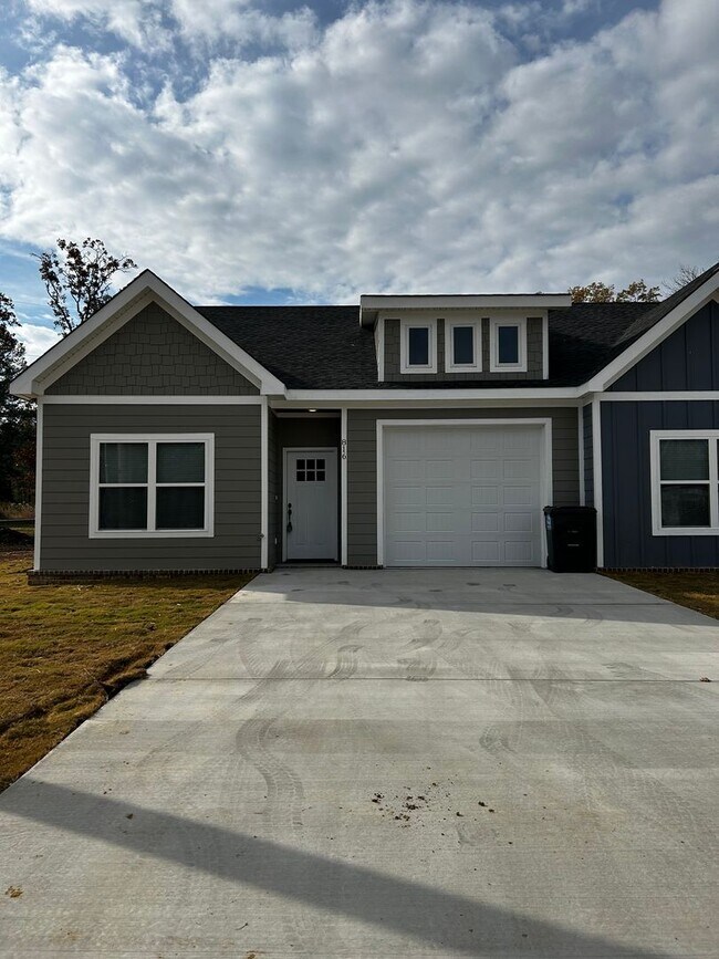Primary Photo - BRAND NEW Charming 2 Bed, 2 Bath, 1 Car Ga...