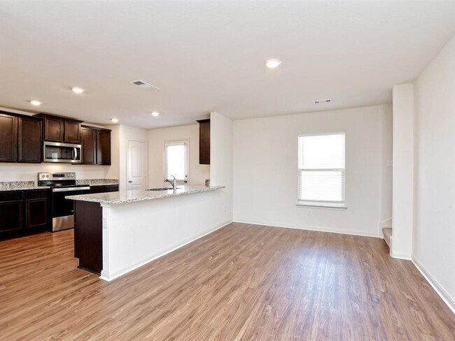 Building Photo - 341 Cres Park Dr