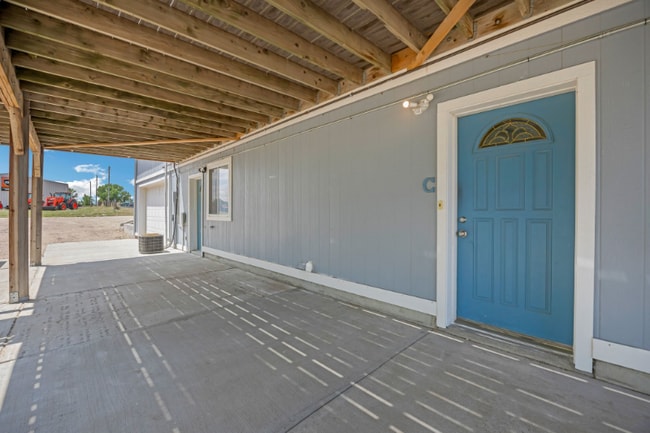 Building Photo - 407 Corona Ave