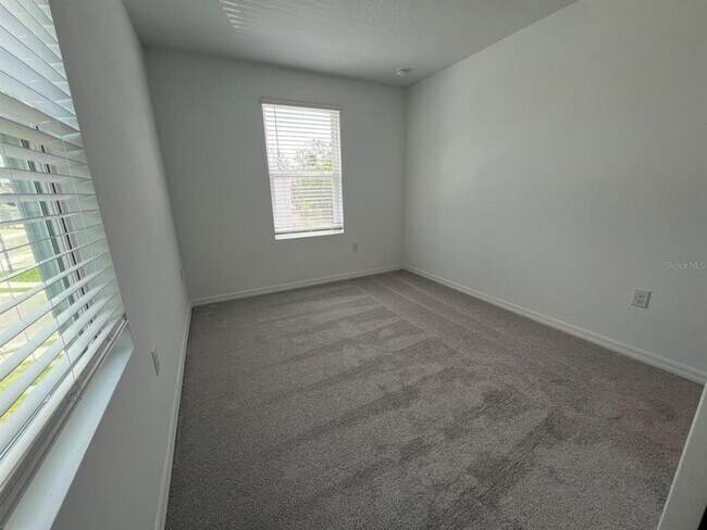 Building Photo - 2541 Penguin Blvd