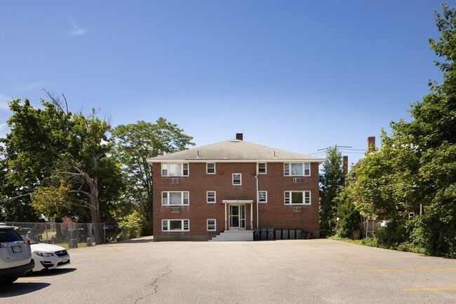 Building Photo - 206 High St