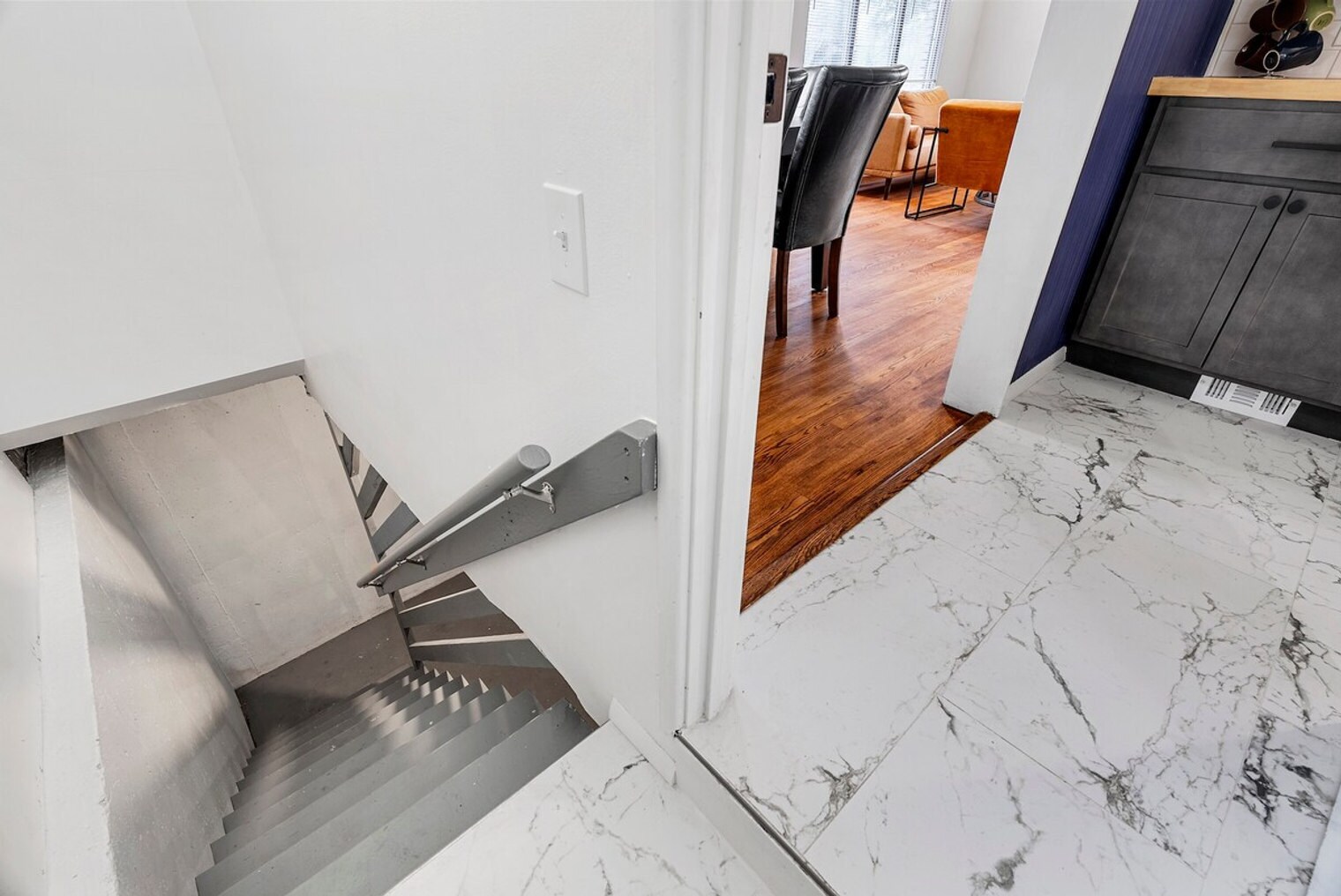 Building Photo - 2310 Dove Dr