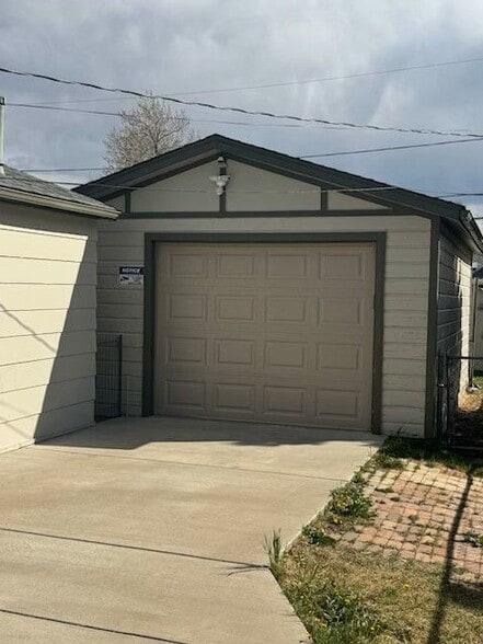 Building Photo - 11912 W 14th Ave