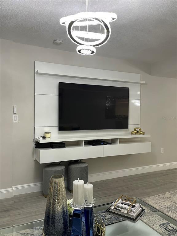 Building Photo - 126 1st St E