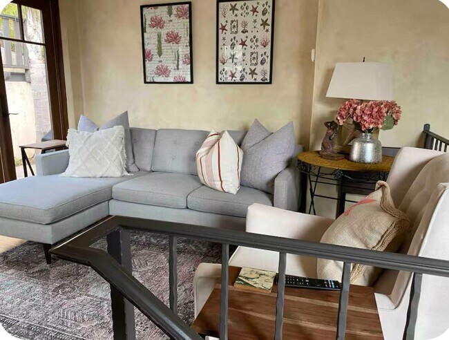 Building Photo - 759 Rockaway Beach Ave