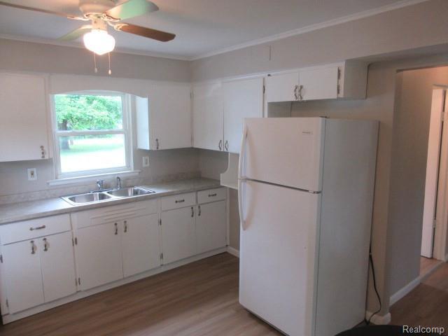 Building Photo - 20284 Melrose St