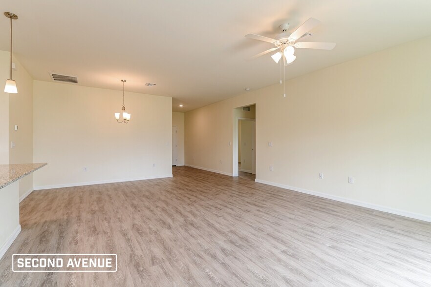 Building Photo - 2721 NW 18th Pl
