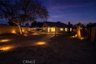 Building Photo - 121 Genoa Way