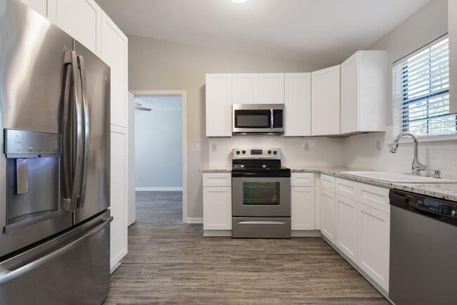 Building Photo - 4320 Carnwath Rd