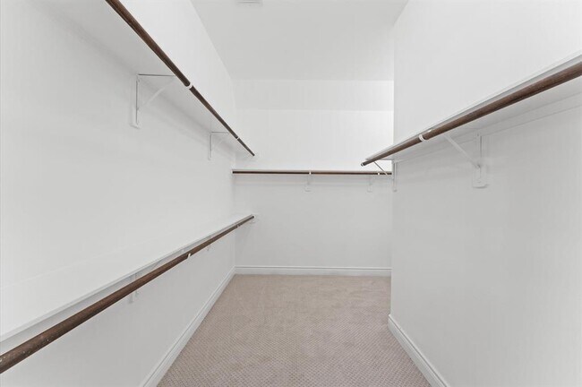 Building Photo - 2810 Sherwin St