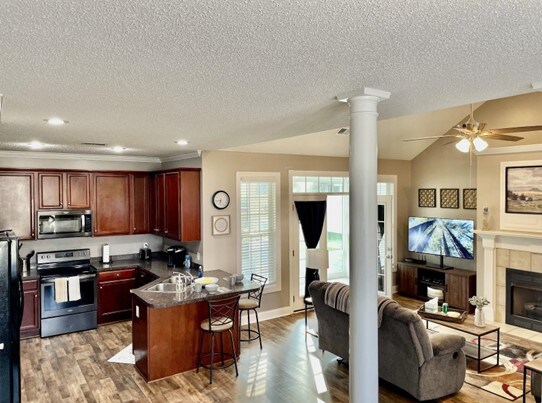 Building Photo - 1571 Manchester Dr
