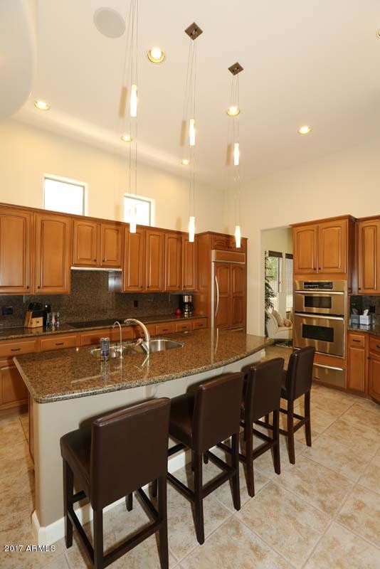 Building Photo - 7371 E Vaquero Dr