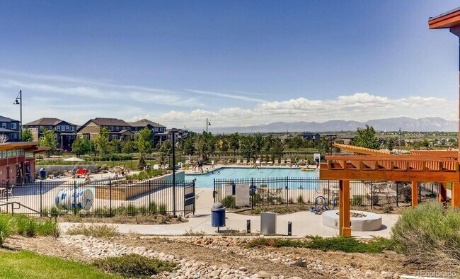 Building Photo - 1094 Anker Dr
