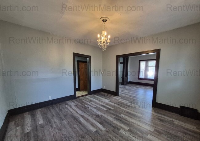 Building Photo - 1128 Mulberry St