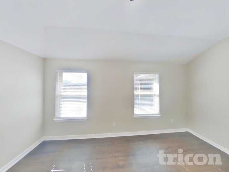 Building Photo - 8617 Silverbell Ln