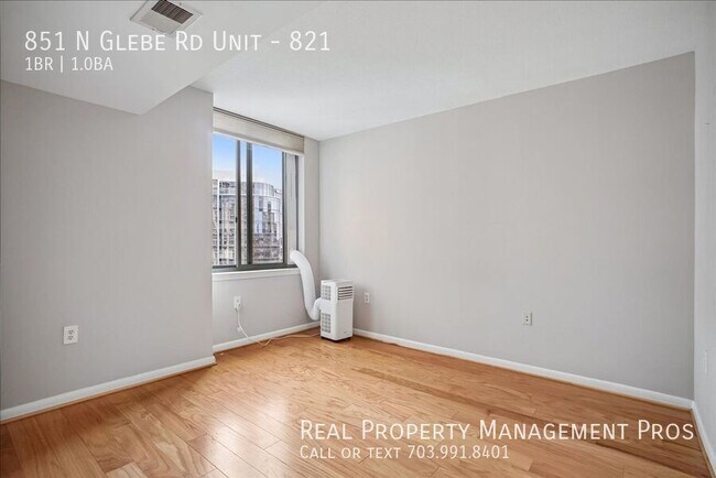Building Photo - 851 N Glebe Rd
