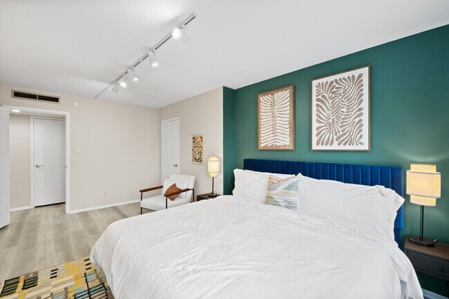 Building Photo - 1800 Lavaca St