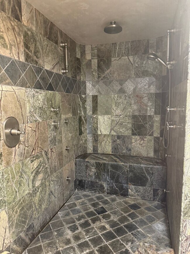 Building Photo - 100 N Arlington Ave