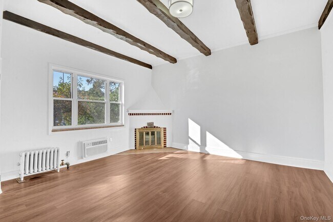 Building Photo - 88-33 Francis Lewis Blvd