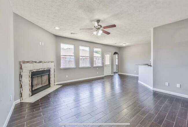 Building Photo - 21103 Mt Crest Ct