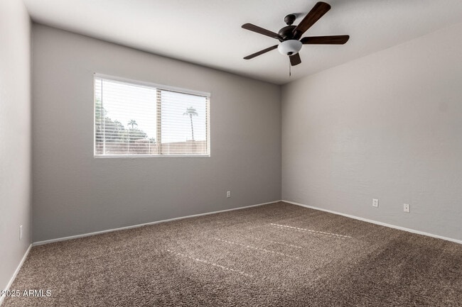 Building Photo - 11187 W Almeria Rd
