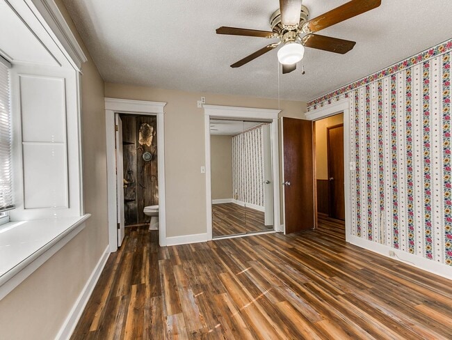 Building Photo - Beautiful 3 bed 2.5 bath home in the Country