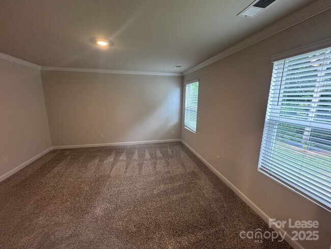 Building Photo - 125 Johns Cardinal Dr