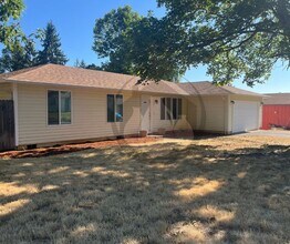 Building Photo - Single Level House- New Flooring-Freshly P...