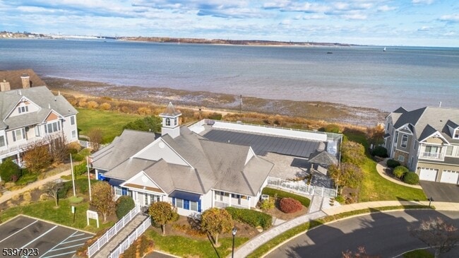 Building Photo - 43 S Shore Dr