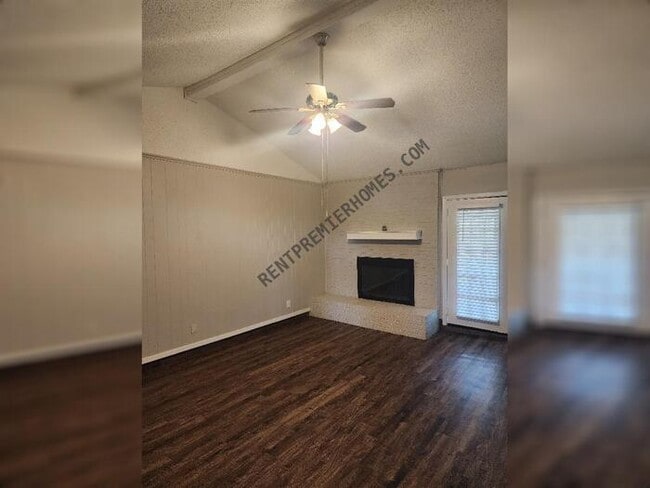 Building Photo - 5309 Wolens Way