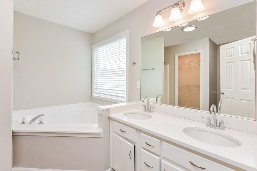 Building Photo - 2925 Winding Grove Dr