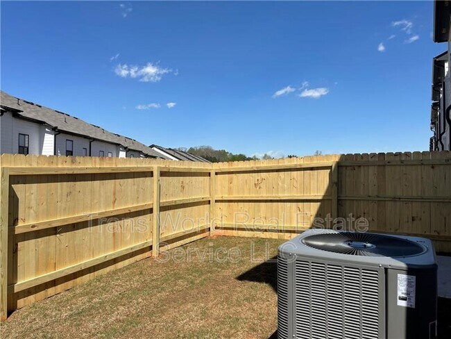 Building Photo - 159 Auburn Run Ln
