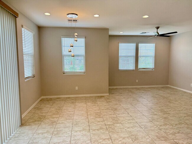 Building Photo - 14220 W Buckskin Trl