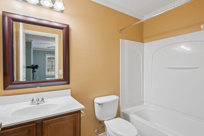 Building Photo - 1319 S Sabino Dr