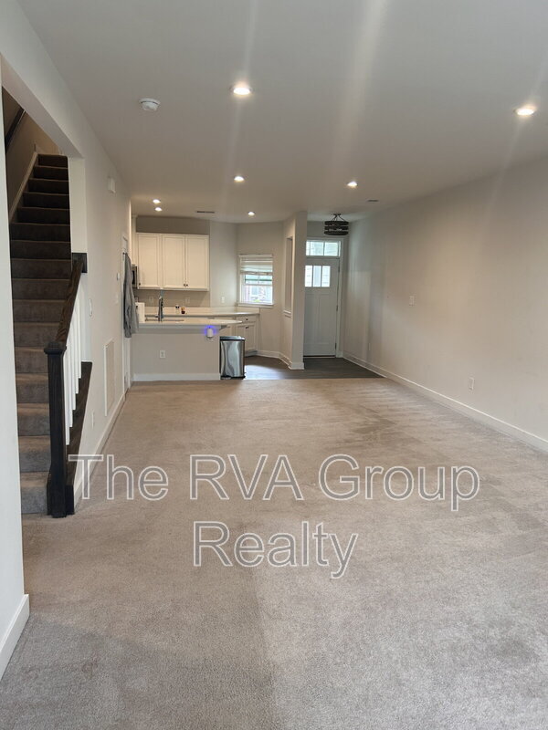 Building Photo - 9065 Spring Green Loop