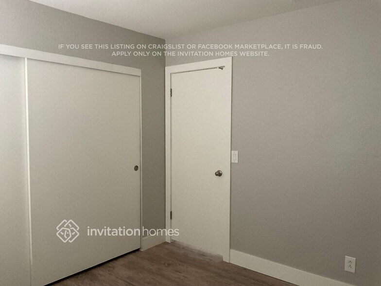 Building Photo - 5881 Cherry Falls Ct