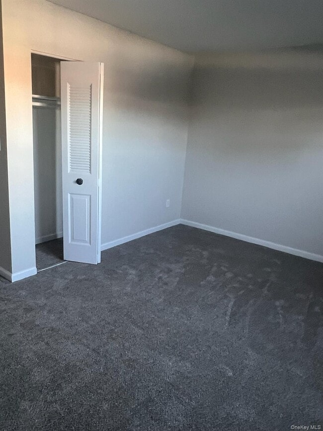 Building Photo - 460 Old Town Rd