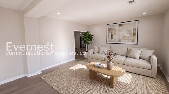 Building Photo - 4-Bed/2-Bath/Pet Friendly/Available Soon!