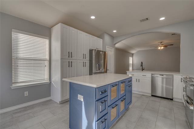 Building Photo - 629 Sparrow Dr