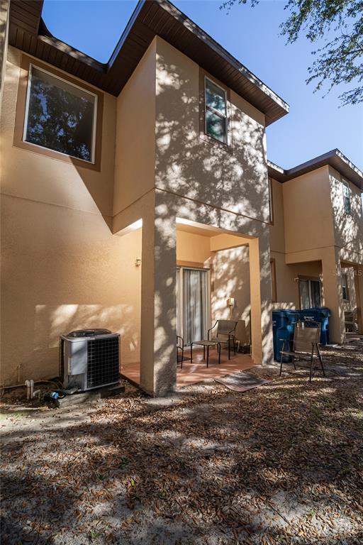 Building Photo - 733 Calabria Ave