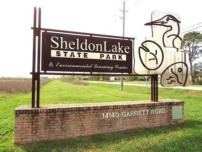 Building Photo - Conveniently Located Northeast Houston Are...