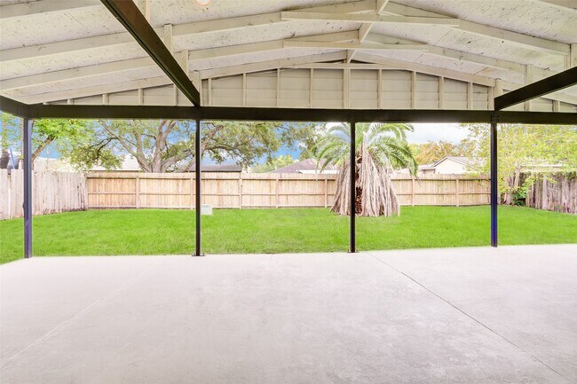 Building Photo - 1823 Grand Park Dr