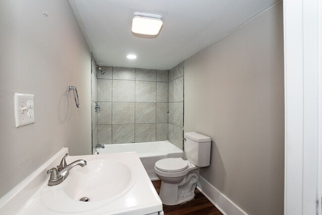 Building Photo - Recently Renovated Three bedroom Home!