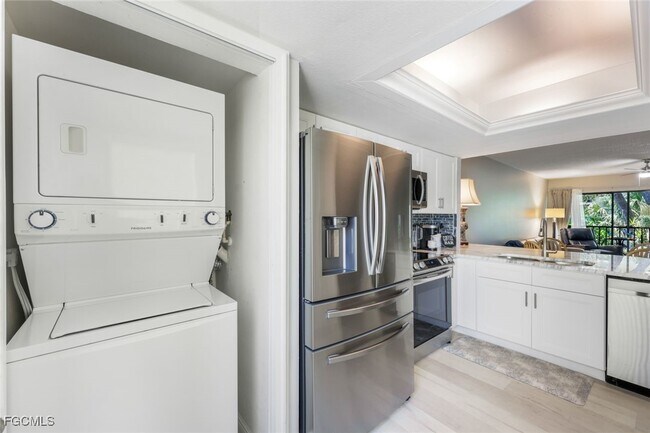 Building Photo - 15177 Parkside Dr