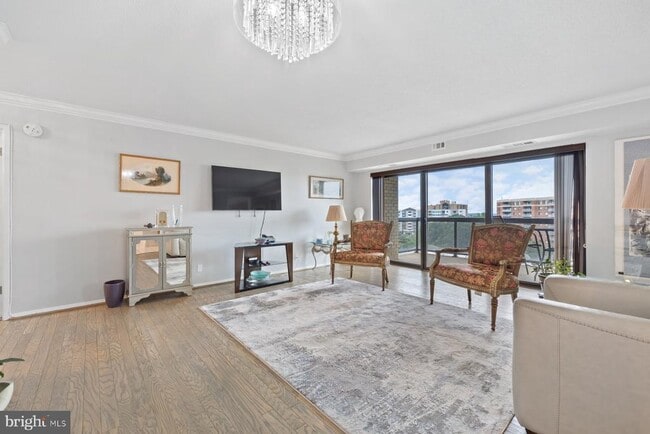 Building Photo - 203 Yoakum Pkwy