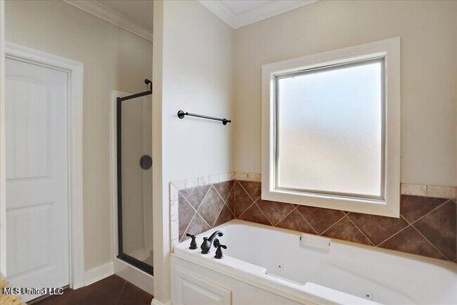 Building Photo - 852 Willow Grande Cir