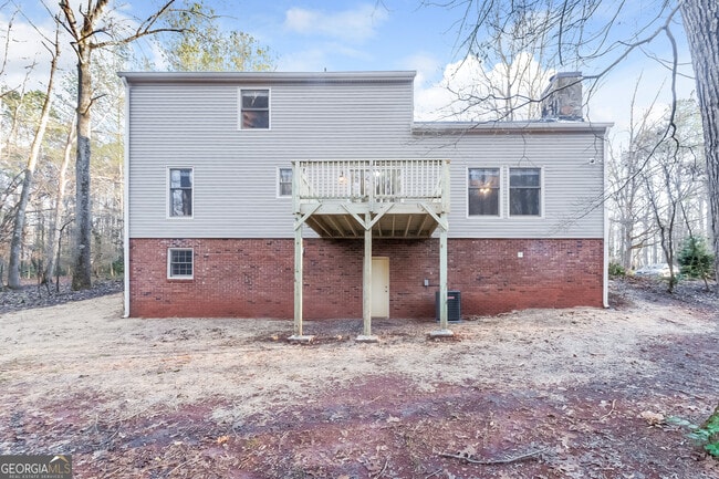 Building Photo - 325 Derby Dr