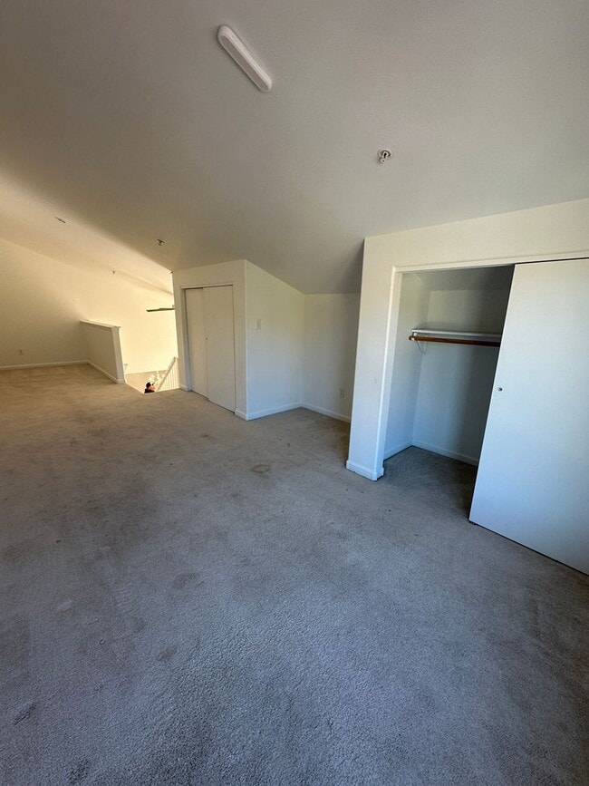 Building Photo - 3 Bedroom 2 Bath Condo in New Castle