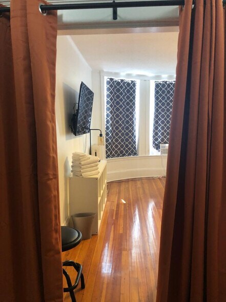 Building Photo - 41 Strathmore Rd